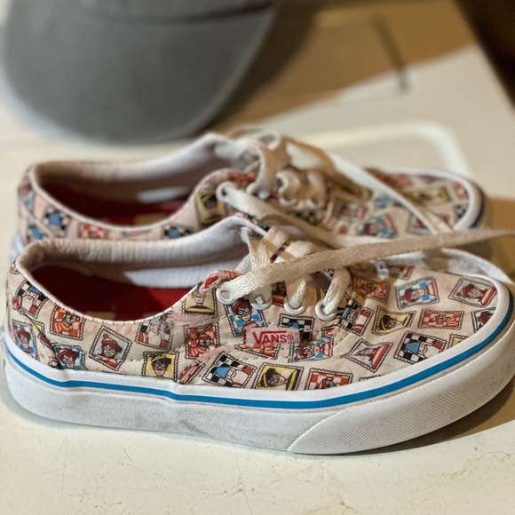 Where’s Waldo Vans - Picture 5 of 5